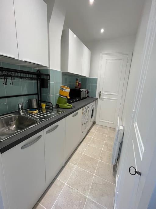 Apartment Near Montmartre パリ エクステリア 写真